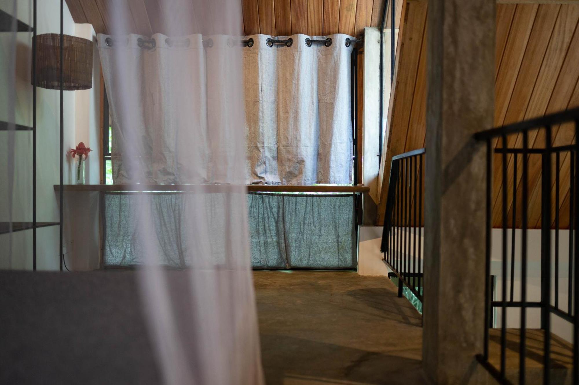 Voda Hotel Unawatuna Buitenkant foto